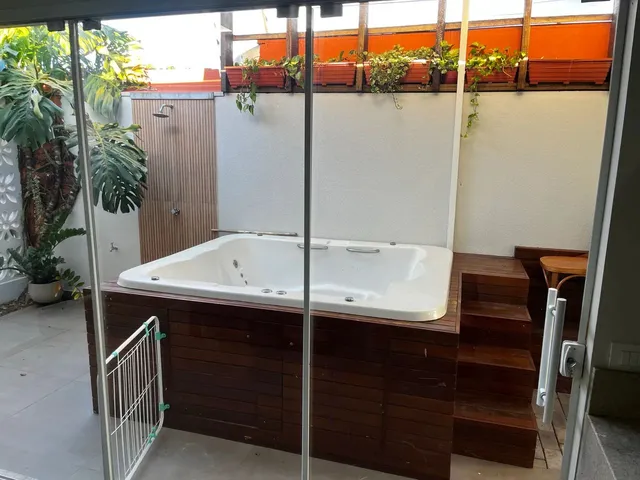 Imagem 15: Casa Moderna com Suíte + Hidromassagem + Área Gourmet - Avenida em Maringá?