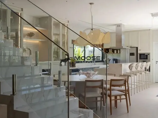 Imagem 2: À Venda Casa em condomínio com 5 dormitórios