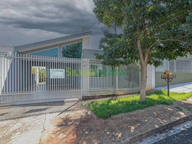 Imagem: Casa À Venda com Suíte e Churrasqueira