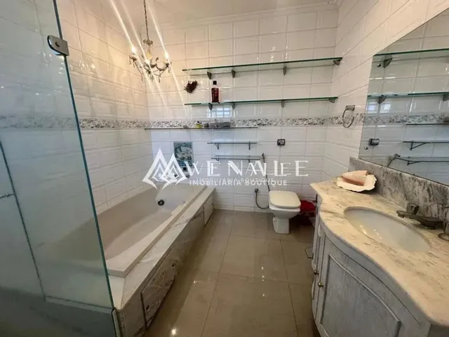 Imagem 6: Sobrado À Venda em Maringá, Zona 05, com 4 Quartos, com 420 M²