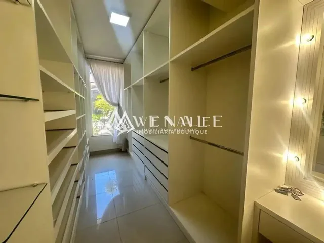 Imagem 5: Sobrado À Venda em Maringá, Zona 05, com 4 Quartos, com 420 M²