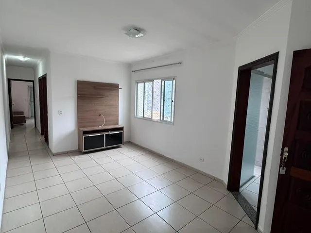 Imagem: O apartamento possui 2 Dormitórios, 1 Suíte, 2 Banheiros,