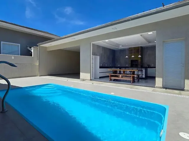 Imagem: Casa com 3 Dormitórios para Alugar, 230