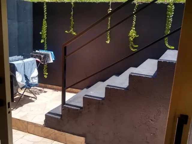 Imagem 1: Sobrado Geminado em Condominio Perto do Centro