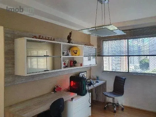 Imagem 11: Apartamento com 4 Dormitórios À Venda, 220 M² por R$ 800.000,00 - Centro - Londrina/Pr