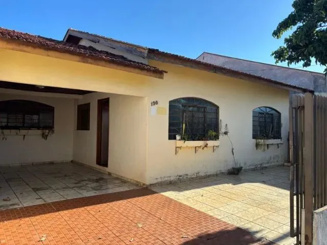 Imagem 10: Casa Térrea Ibiporã 3Q, 1B + Edícula C/ 1Q e 1B(Próx. Av. 19 Dezembro). 250M² De