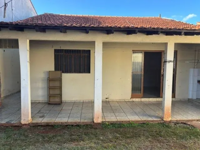 Imagem 9: Casa Térrea Ibiporã 3Q, 1B + Edícula C/ 1Q e 1B(Próx. Av. 19 Dezembro). 250M² De