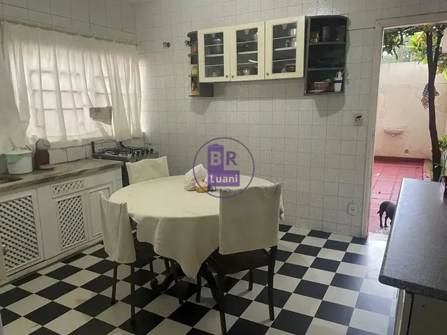 Imagem 3: Casa Térrea À Venda em Localização Privilegiada