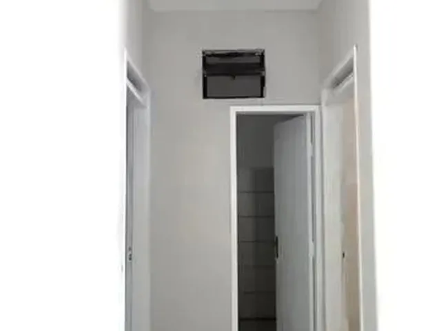 Imagem 16: Sala com 60M², 01 Banheiro, 01 Sala. Paralela a Av. Heráclito Graça, Bem Próximo Ao