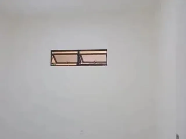 Imagem 6: Sala com 60M², 01 Banheiro, 01 Sala. Paralela a Av. Heráclito Graça, Bem Próximo Ao