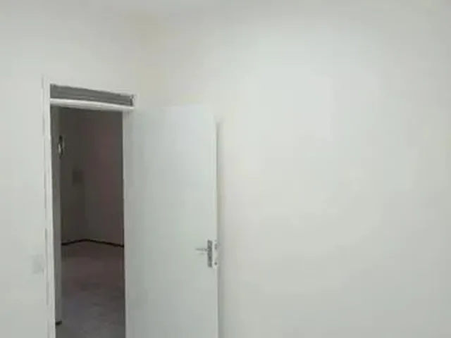 Imagem 7: Sala com 60M², 01 Banheiro, 01 Sala. Paralela a Av. Heráclito Graça, Bem Próximo Ao
