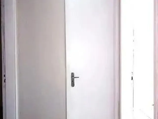 Imagem 4: Sala com 60M², 01 Banheiro, 01 Sala. Paralela a Av. Heráclito Graça, Bem Próximo Ao