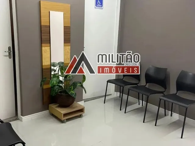 Imagem 9: Centro Comercial com 17 Salas À Venda