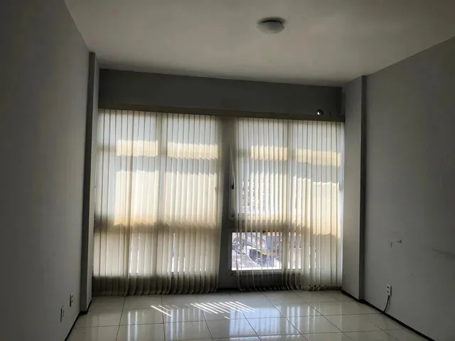 Imagem: Sala Comercial Reformada com 37M2
