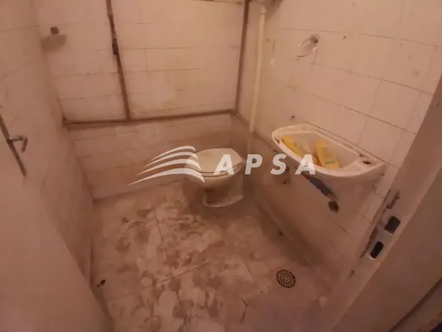 Imagem 2: Ótima Oportunidade de Negócio, Ponto Comercial com Banheiro, Copa, Quintal Prox. Ao