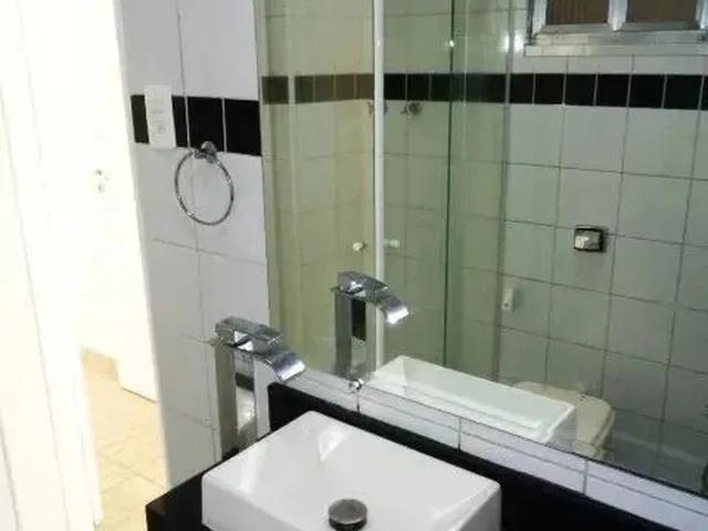 Imagem 8: Imóvel para Aluguel Possui 75 Metros Quadrados com 2 Quartos em Ipanema - Rio de Janeiro