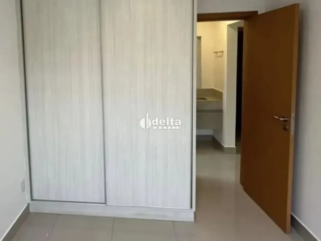 Imagem 2: Apartamento com 3 Quartos Sendo 1 Suíte, Disponível para Locação no Bairro Vigilato