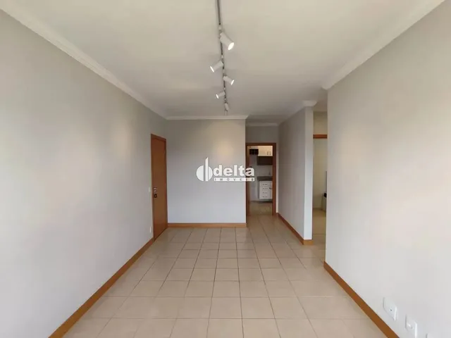 Imagem 5: Apartamento com 2 Quartos Sendo 1 Suíte, Disponível para Locação no Bairro Centro Em