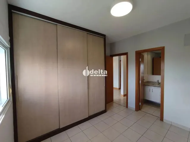 Imagem 16: Apartamento com 2 Quartos Sendo 1 Suíte, Disponível para Locação no Bairro Centro Em