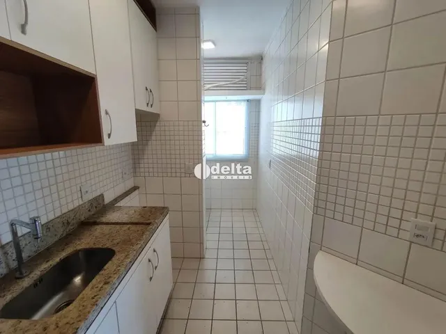 Imagem 9: Apartamento com 2 Quartos Sendo 1 Suíte, Disponível para Locação no Bairro Centro Em