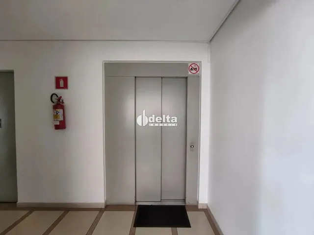 Imagem 2: Apartamento com 2 Quartos Sendo 1 Suíte, Disponível para Locação no Bairro Centro Em