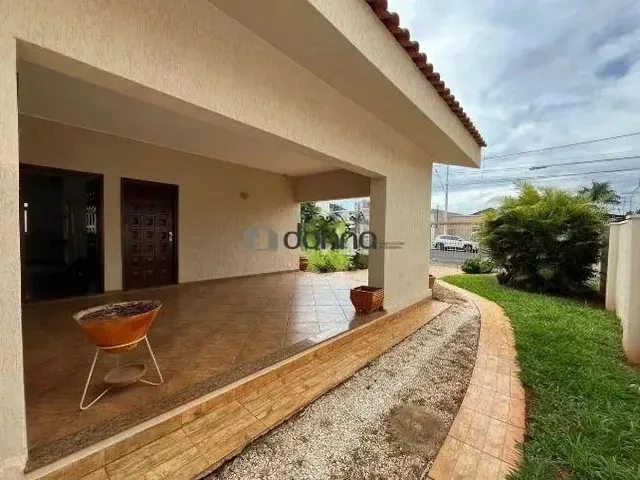 Imagem: Casa para Aluguel, 4 Quartos, 3 Suítes
