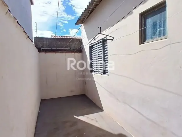 Imagem 6: Casa para Alugar, 2 Quartos, Segismundo Pereira - Uberlândia/Mg - Rotina Imobiliária