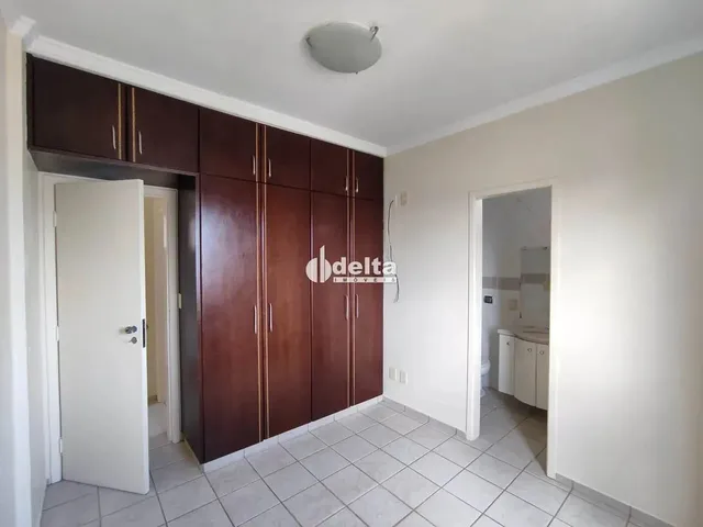 Imagem 2: Apartamento com 3 Quartos, Disponível para Locação no Bairro Copacabana Em