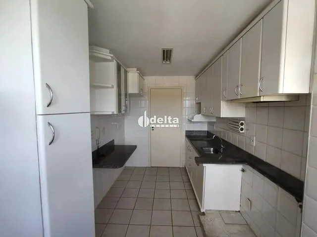 Imagem 10: Apartamento com 3 Quartos, Disponível para Locação no Bairro Copacabana Em