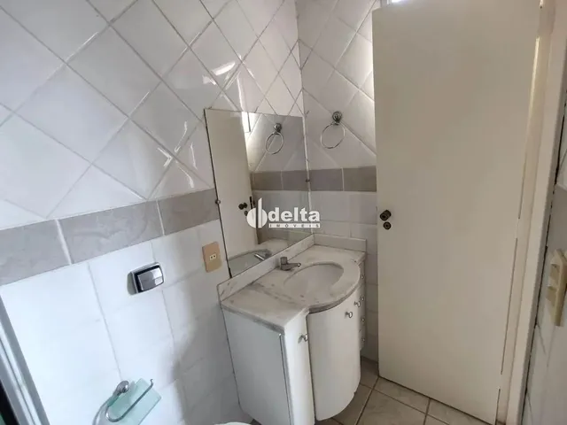 Imagem 14: Apartamento com 3 Quartos, Disponível para Locação no Bairro Copacabana Em