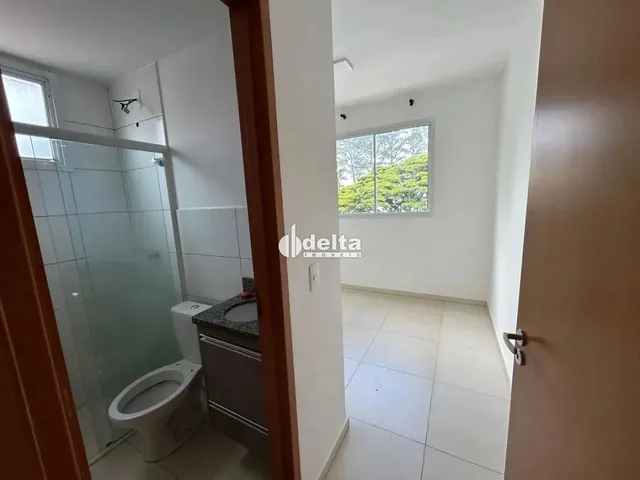 Imagem 3: Apartamento com 2 Quartos Sendo 1 Suíte, Disponível para Locação no Bairro Jardim