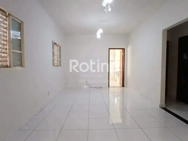 Imagem 8: Casa para Alugar, 3 Quartos, São Jorge - Uberlândia/Mg - Rotina Imobiliária