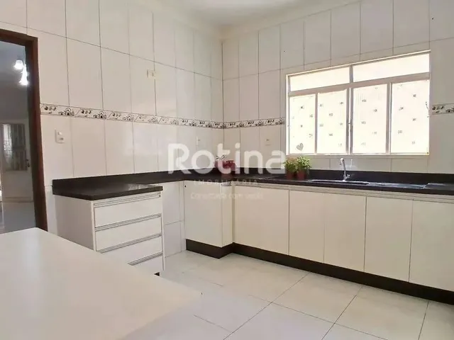 Imagem 6: Casa para Alugar, 3 Quartos, São Jorge - Uberlândia/Mg - Rotina Imobiliária