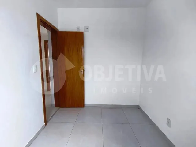 Imagem 8: Apartamento para Aluguel, 3 Quartos, 1 Suíte, 2 Vagas, Jardim Botanico - Uberlandia/Mg