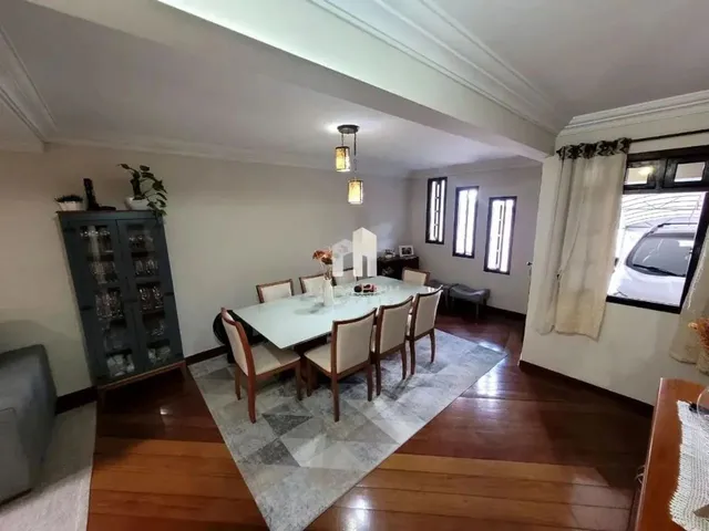 Imagem 3: Sobrado com 4 Dormitórios À Venda por R$805.000,00, 148M² - Tarumã - Curitiba/Pr