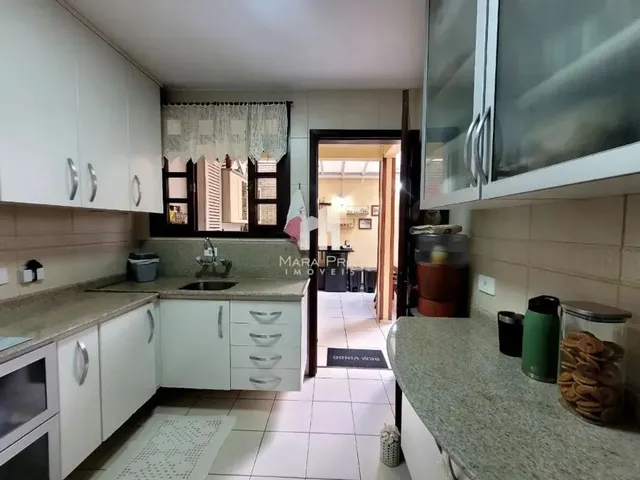 Imagem 10: Sobrado com 4 Dormitórios À Venda por R$805.000,00, 148M² - Tarumã - Curitiba/Pr