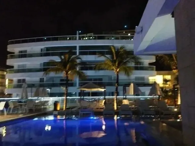 Imagem 4: Apartamento com 4 Dormitórios À Venda, 222 M² por R$ 1.650.000,00 - Praia de Cotovelo