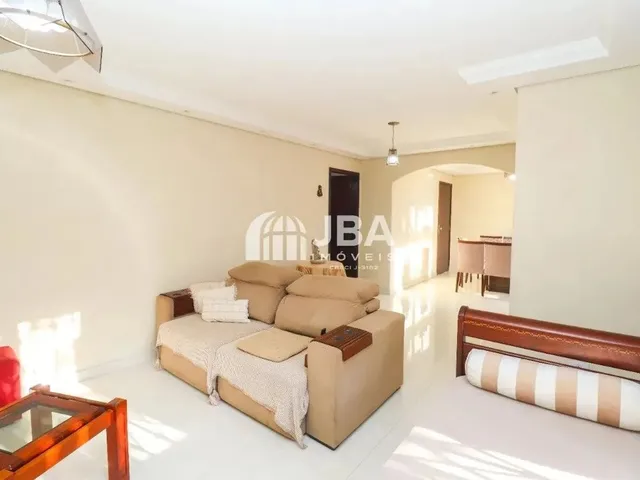 Imagem 2: Casa Térrea com 4 Quartos no Abranches