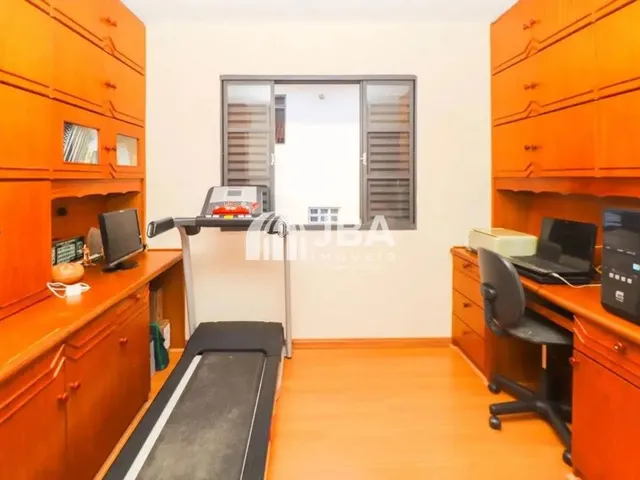 Imagem 7: Casa Térrea com 4 Quartos no Abranches