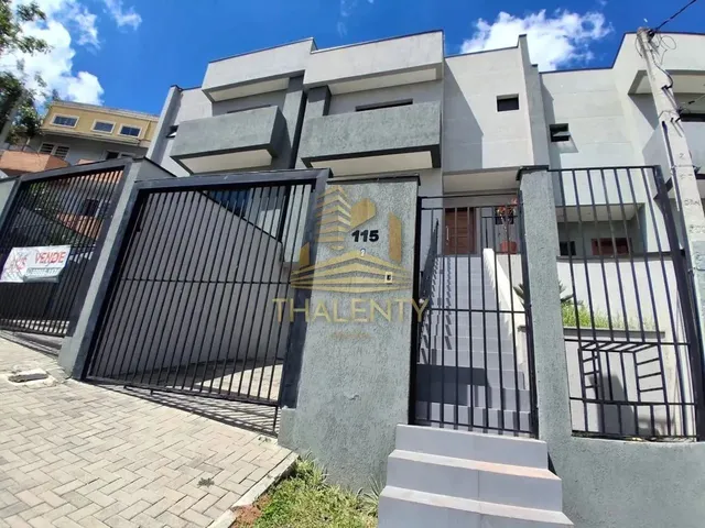 Imagem: Sobrado Novo de Frente para Rua, Localizado