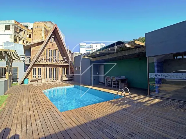 Imagem 3: Imóvel para Venda Possui 250 Metros Quadrados com 5 Quartos em Enseada Azul - Guarapari