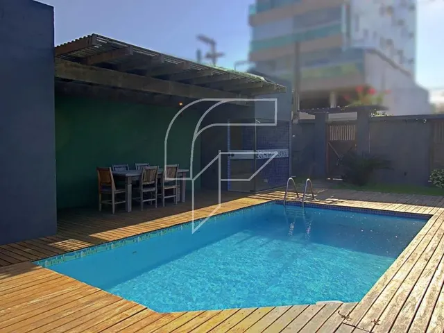 Imagem 2: Imóvel para Venda Possui 250 Metros Quadrados com 5 Quartos em Enseada Azul - Guarapari