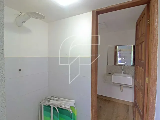Imagem 6: Imóvel para Venda Possui 250 Metros Quadrados com 5 Quartos em Enseada Azul - Guarapari