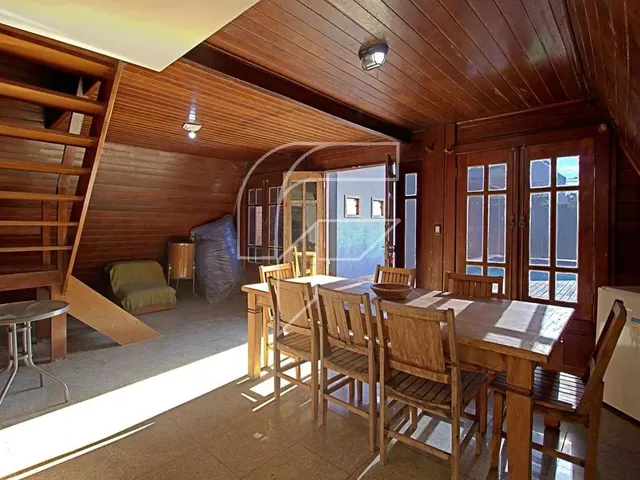 Imagem 5: Imóvel para Venda Possui 250 Metros Quadrados com 5 Quartos em Enseada Azul - Guarapari