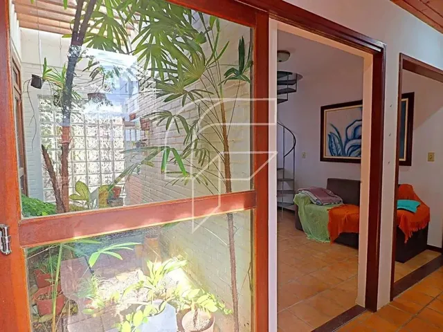Imagem 3: Imóvel para Venda com 250 Metros Quadrados com 4 Quartos em Nova Guarapari - Guarapari