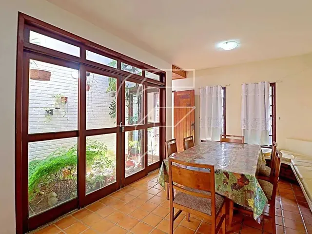 Imagem 4: Imóvel para Venda com 250 Metros Quadrados com 4 Quartos em Nova Guarapari - Guarapari