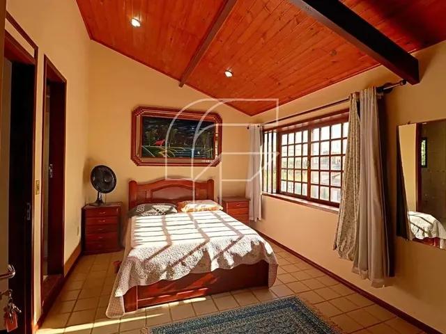 Imagem 6: Imóvel para Venda com 250 Metros Quadrados com 4 Quartos em Nova Guarapari - Guarapari