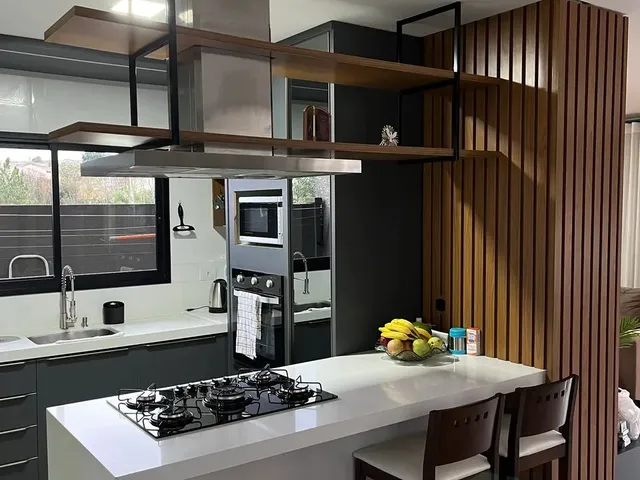 Imagem 4: Casa em Condomínio Ecoville com 3 Quartos , Sala e Cozinha Mobiliada !
