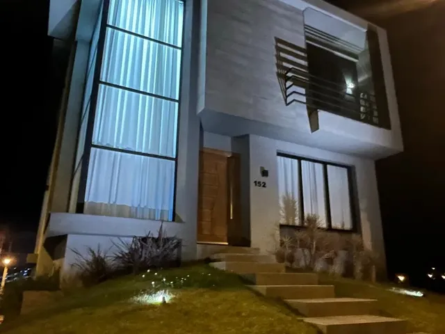 Imagem 5: Casa em Condomínio Ecoville com 3 Quartos , Sala e Cozinha Mobiliada !