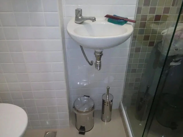 Imagem 3: Vendo Casa Térrea dos Sonhos: 3 Quartos (1 Suíte), Quintal e Comércio Há 120Mt!